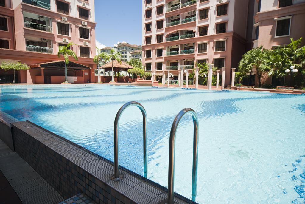 Nana Marina Court Apartment Kota Kinabalu Exterior photo