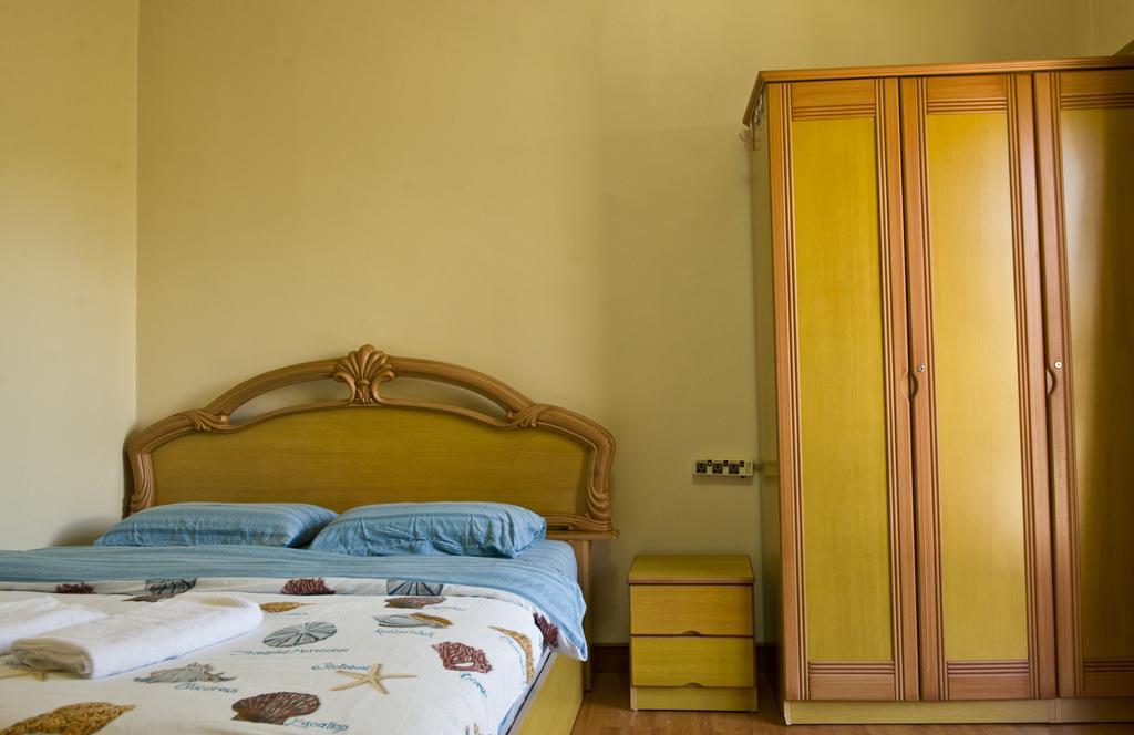Nana Marina Court Apartment Kota Kinabalu Exterior photo