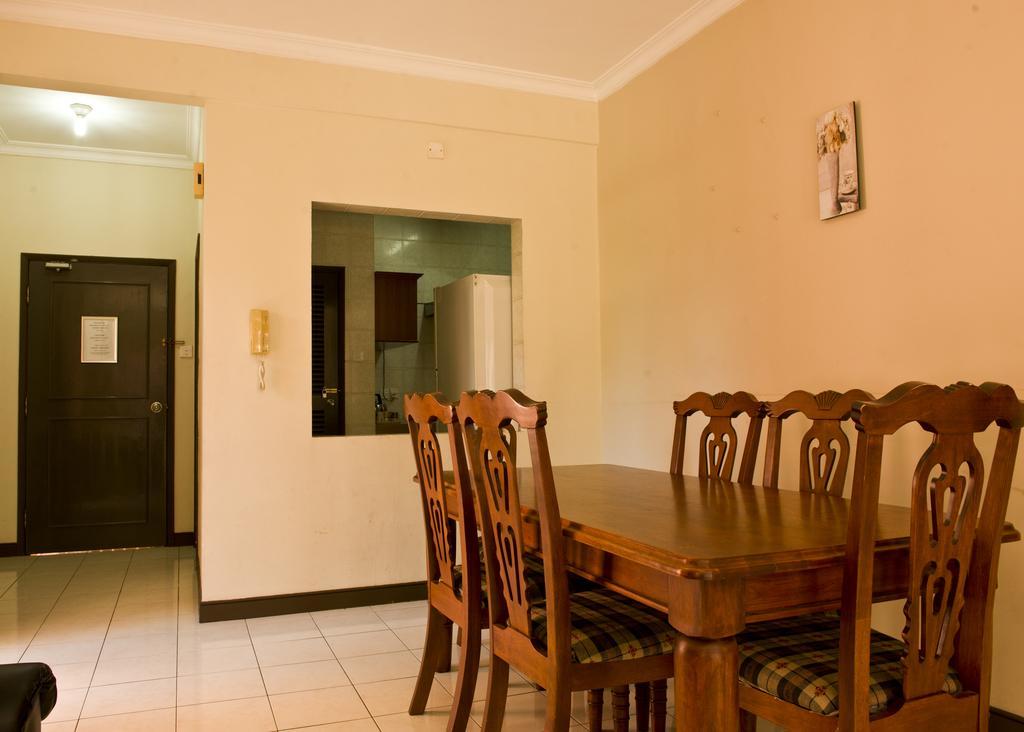 Nana Marina Court Apartment Kota Kinabalu Exterior photo